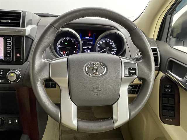 トヨタ ランドクルーザー プラド TX Lパッケージ 道央・札幌 2017(平29)年 4万km ホワイトパールクリスタルシャイン ・４ＷＤ/・サンルーフ/・寒冷地仕様/・純正ナビ/・BT/CD/AM/FM/・フルセグTV/・バックカメラ/・ダウンヒルアシスト/・ＭＴモード/・パワーシート/・シートヒーター/・レザーシート/・純正フロアマット/・ドライブレコーダー/・ＥＴＣ/・クルーズコントロール/・ＬＥＤヘッドライト/・オートライト/・オートエアコン/・社外エンジンスターター/・