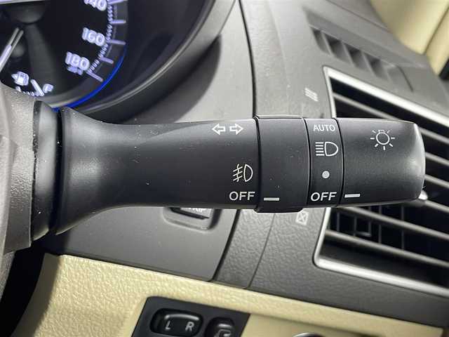 トヨタ ランドクルーザー プラド TX Lパッケージ 道央・札幌 2017(平29)年 4万km ホワイトパールクリスタルシャイン ・４ＷＤ/・サンルーフ/・寒冷地仕様/・純正ナビ/・BT/CD/AM/FM/・フルセグTV/・バックカメラ/・ダウンヒルアシスト/・ＭＴモード/・パワーシート/・シートヒーター/・レザーシート/・純正フロアマット/・ドライブレコーダー/・ＥＴＣ/・クルーズコントロール/・ＬＥＤヘッドライト/・オートライト/・オートエアコン/・社外エンジンスターター/・