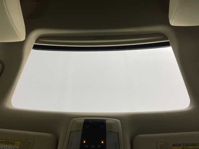 トヨタ ランドクルーザー プラド TX Lパッケージ 道央・札幌 2017(平29)年 4万km ホワイトパールクリスタルシャイン ・４ＷＤ/・サンルーフ/・寒冷地仕様/・純正ナビ/・BT/CD/AM/FM/・フルセグTV/・バックカメラ/・ダウンヒルアシスト/・ＭＴモード/・パワーシート/・シートヒーター/・レザーシート/・純正フロアマット/・ドライブレコーダー/・ＥＴＣ/・クルーズコントロール/・ＬＥＤヘッドライト/・オートライト/・オートエアコン/・社外エンジンスターター/・