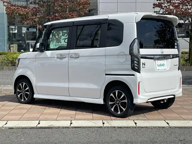 ホンダ Ｎ ＢＯＸ カスタム G L ホンダセンシング 福島県 2020(令2)年 5.2万km プラチナホワイトパール ホンダセンシング/衝突軽減ブレーキ〈CMBS〉/誤発進抑制機能/歩行者事故低減ステアリング/先行車発進お知らせ機能/標識認識機能/路外逸脱抑制機能/アダプティブクルーズコントロール〈ACC〉/車線維持支援システム〈LKAS〉/後方誤発進抑制機能/オートハイビーム/純正ナビゲーション/型番：VXM-195VFi/【CD/DVD/SD/USB/BT/TV】/バックカメラ/ビルトインETC/片側電動スライドドア/前席シートヒーター/ステアリングリモコン/LEDオートライト/LEDフォグランプ/リアドアシェード/純正フロアマット/ドアバイザー