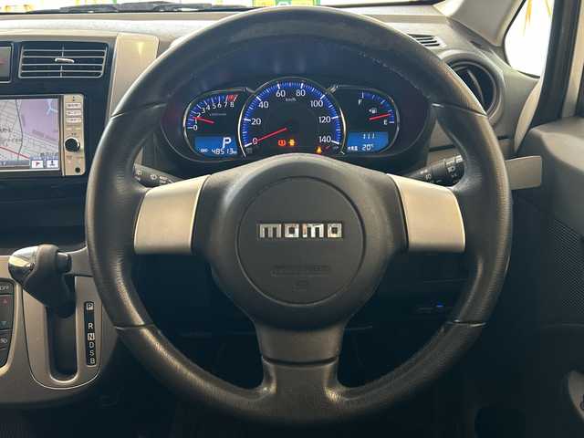 ダイハツ ムーヴ カスタム RS 岐阜県 2013(平25)年 4.9万km ブライトシルバーメタリック 純正7インチナビ/プッシュスタート/ウィンカーミラー/フォグ/スマートキー/キセノンヘッドライト/純正アルミホイール/オートライト/取説/BIuetooth/バックモニター/フルセグ/純正マット