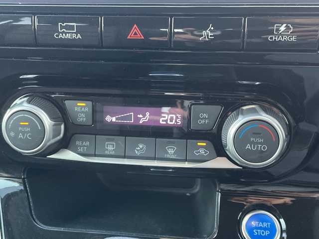 日産 セレナ e－パワー ハイウェイスター V 千葉県 2022(令4)年 3.1万km ブリリアントホワイトパール 2トーン 純正10インチナビ/(フルセグTV/BT/CD/DVD/FM/AM/Blu-ray)/全周囲カメラ/デジタルインナーミラー/ナビ連動ドライブレコーダー/純正フリップダウンモニター/プロパイロット/衝突被害軽減システム/車線逸脱警報/両側パワースライドドア/ハンズフリーオートスライドドア/横滑り防止装置/ETC/アイドリングストップ/LEDヘッドライト/フォグランプ/オートライト/ウィンカーミラー/電動格納ミラー/純正15インチAW/シートリフター/スマートキー/フロアマット/スペアキー/取扱説明書/保証書