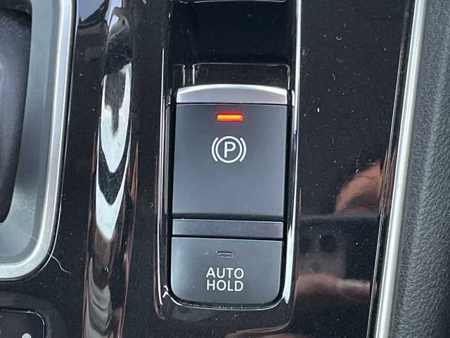 日産 セレナ e－パワー ハイウェイスター V 千葉県 2022(令4)年 3.1万km ブリリアントホワイトパール 2トーン 純正10インチナビ/(フルセグTV/BT/CD/DVD/FM/AM/Blu-ray)/全周囲カメラ/デジタルインナーミラー/ナビ連動ドライブレコーダー/純正フリップダウンモニター/プロパイロット/衝突被害軽減システム/車線逸脱警報/両側パワースライドドア/ハンズフリーオートスライドドア/横滑り防止装置/ETC/アイドリングストップ/LEDヘッドライト/フォグランプ/オートライト/ウィンカーミラー/電動格納ミラー/純正15インチAW/シートリフター/スマートキー/フロアマット/スペアキー/取扱説明書/保証書