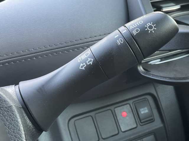 日産 セレナ e－パワー ハイウェイスター V 千葉県 2022(令4)年 3.1万km ブリリアントホワイトパール 2トーン 純正10インチナビ/(フルセグTV/BT/CD/DVD/FM/AM/Blu-ray)/全周囲カメラ/デジタルインナーミラー/ナビ連動ドライブレコーダー/純正フリップダウンモニター/プロパイロット/衝突被害軽減システム/車線逸脱警報/両側パワースライドドア/ハンズフリーオートスライドドア/横滑り防止装置/ETC/アイドリングストップ/LEDヘッドライト/フォグランプ/オートライト/ウィンカーミラー/電動格納ミラー/純正15インチAW/シートリフター/スマートキー/フロアマット/スペアキー/取扱説明書/保証書