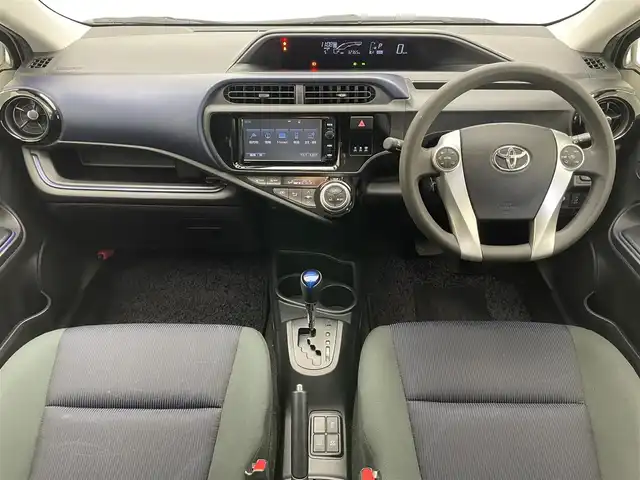 トヨタ アクア S 愛知県 2015(平27)年 3.3万km ライムホワイトパールクリスタルシャイン 純正ナビ　バックカメラ　プッシュスタート　禁煙　ＥＴＣ　オートライト　フォグランプ　電動格納ミラー　ドライブレコーダー　ステアリングスイッチ　純正フロアマット　ドアバイザー　スマートキー　スペアタイヤ