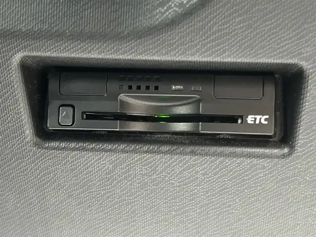 トヨタ アクア S 愛知県 2015(平27)年 3.3万km ライムホワイトパールクリスタルシャイン 純正ナビ　バックカメラ　プッシュスタート　禁煙　ＥＴＣ　オートライト　フォグランプ　電動格納ミラー　ドライブレコーダー　ステアリングスイッチ　純正フロアマット　ドアバイザー　スマートキー　スペアタイヤ