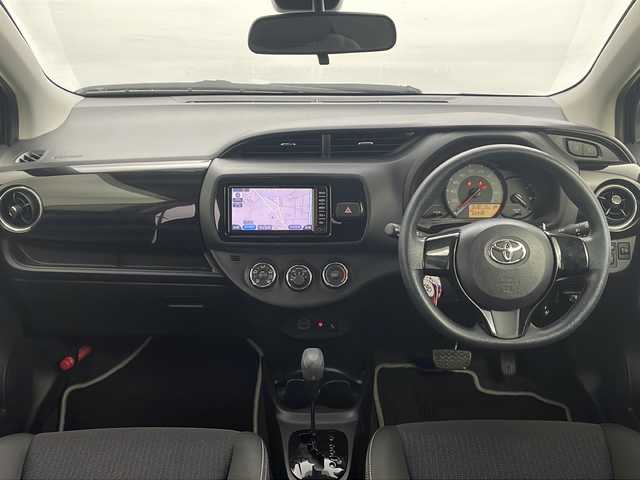 トヨタ ヴィッツ F セーフティーエディションⅡ 愛知県 2018(平30)年 6.6万km 紺 純正メモリーナビ/純正CD/ワンセグTV/ETC/スマートキー/プッシュスタート/電動ミラー/トヨタセーフティセンス/レーンキープ/純正夏タイヤ積み込み