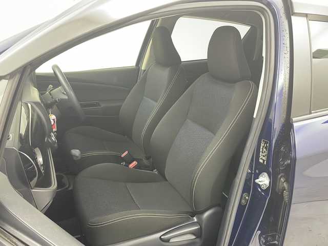 トヨタ ヴィッツ F セーフティーエディションⅡ 愛知県 2018(平30)年 6.6万km 紺 純正メモリーナビ/純正CD/ワンセグTV/ETC/スマートキー/プッシュスタート/電動ミラー/トヨタセーフティセンス/レーンキープ/純正夏タイヤ積み込み