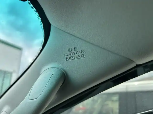トヨタ ヴェルファイア 2．4Z 東京都 2012(平24)年 13.6万km ブラック Alpine8型ナビTV/CD/DVD/Bluetooth/フルセグTV/バックカメラ/Alpine製フリップダウンモニター/純正17インチアルミ/クルーズコントロール/ビルトインETC/2列目オットマン/純正キセノンオートライト/キャプテンシート/純正フォグ/フロアマット/両側電動スライドドア/クリアランスソナー/コーナーセンサー/カーテンエアバッグ/MTモード付AT/本革巻ハンドル/ウッド調パネル/ウインカードアミラー/Wオートエアコン（ナノイー）/スマートキー/プッシュエンジンスタート