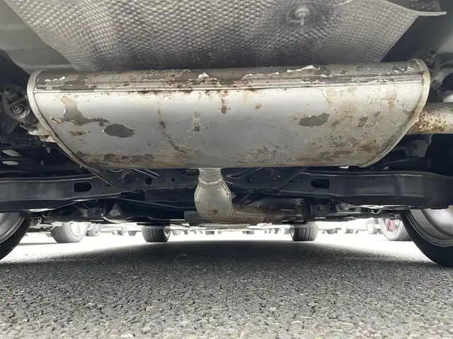 トヨタ カローラツーリング ハイブリッド ダブルバイビー 宮城県 2020(令2)年 5.3万km ホワイトパールクリスタルシャイン 純正9インチディスプレイオーディオ/フルセグ/ヘッドアップディスプレイ/ブラインドスポットモニター/バックカメラ/アダプティブ・クルーズ・コントロール/ETC2.0/前後ドライブレコーダー/ワイアレスチャージャー/オートホールド/ハーフレザーシート/シートヒーター/ステアリングスイッチ/ステアリングヒーター/社外17AW/純正17AW積/保証書/取扱説明書/スペアキー
