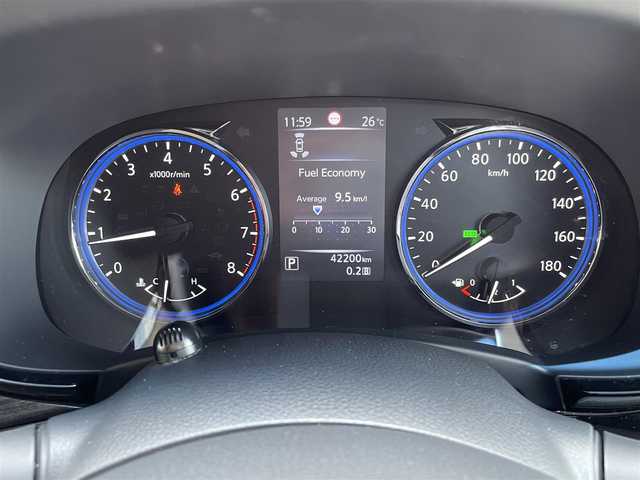 日産 エルグランド 250HWS プレミアム アーバンクロム 大阪府 2022(令4)年 4.3万km 黒 純正10インチナビ（BD/DVD/CD/BT）/フルセグTV/全周囲カメラ/ナビ連動前後ドライブレコーダー/ETC/純正フリップダウンモニター/ブラインドスポットモニター/本革シート/両側パワースライドドア/スマートキー/ステアリングスイッチ/レーンキープアシスト/レーダークルーズコントロール/衝突被害軽減システム/前席シートヒーター/前席パワーシート/助手席＋2列目オットマン/パワーバックドア/Wオートエアコン/オートライト/フォグランプ/純正アルミホイール/純正フロアマット/保証書、取説