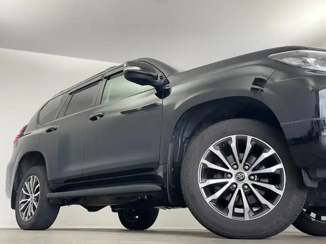 トヨタ ランドクルーザー プラド TX Lパッケージ 新潟県 2020(令2)年 7.2万km ブラック 純正メモリナビ（Bluetooth・USB・AM・FM）/サンルーフ　/ルーフレール　/アラウンドビューモニター　/レザーシート　/純正ビルトインETC2.0　/ワンオーナー/衝突被害軽減システム/前席パワーシート/前席シートヒーター/前席エアシート　/リアエアロパーツ　/追従クルーズコントロール/前後コーナーセンサー/レーンキープアシスト/パーキングアシスト/前後ドライブレコーダー/LEDオートライト　/オートマチックハイビーム/ヘッドライトウォッシャー/ブラインドスポットモニター/MTモード付AT/ステアリングスイッチ/スマートキー/純正フロアマット/純正１９インチアルミホイール