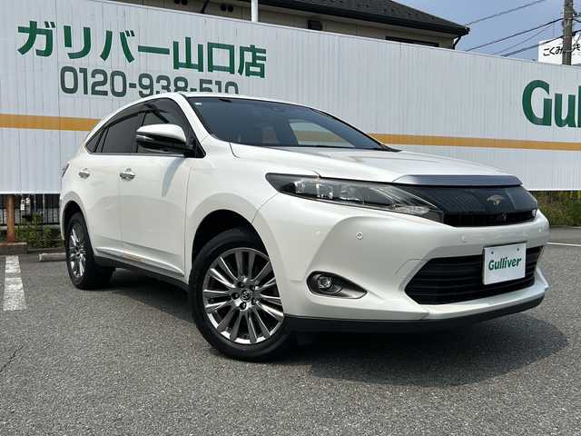 トヨタ ハリアー プレミアム アドバンスドP 山口県 2014(平26)年 7.4万km ホワイトパールクリスタルシャイン ワンオーナー/純正ナビ/　DVD/CD/SD/MSV/BT/USB/AUX/フルセグTV/JBLサウンド/全周囲カメラ/ハーフレザーシート/右前席パワーシート/純正LEDヘッドライト/純正フォグランプ/オートライト/オートハイビーム/純正１８インチアルミホイール/パワーバックドア/ウッドコンビステアリング/ステアリングスイッチ/クルーズコントロール/ナノイーAC/置くだけ充電/衝突被害軽減ブレーキ/LKA/横滑り防止/コーナーセンサー/アイドリングストップ/スマートキー×２/純正フロアマット/純正ドアバイザー/ETC/電動格納ウインカードアミラー