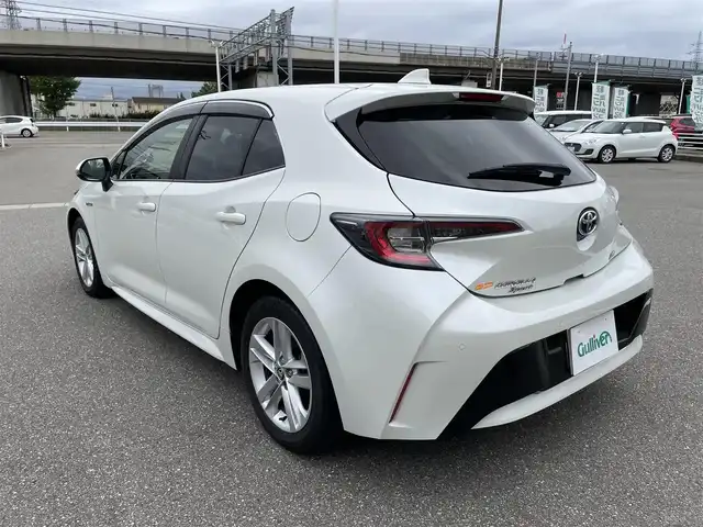 トヨタ カローラ スポーツ ハイブリッドG 石川県 2019(令1)年 4.8万km ホワイトパールクリスタルシャイン 純正9型ディスプレイオーディオ/フルセグTV/バックカメラ/LEDヘッドライト/ETC/ドライブレコーダー/トヨタセーフティセンス/レーダークルーズ/純正アルミホイール/スマートキー/プッシュスタート/オートライト/置くだけ充電/保証書