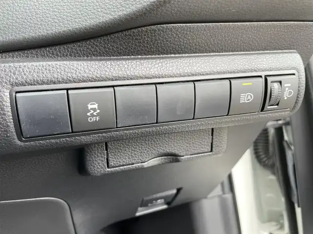トヨタ カローラ スポーツ ハイブリッドG 石川県 2019(令1)年 4.8万km ホワイトパールクリスタルシャイン 純正9型ディスプレイオーディオ/フルセグTV/バックカメラ/LEDヘッドライト/ETC/ドライブレコーダー/トヨタセーフティセンス/レーダークルーズ/純正アルミホイール/スマートキー/プッシュスタート/オートライト/置くだけ充電/保証書