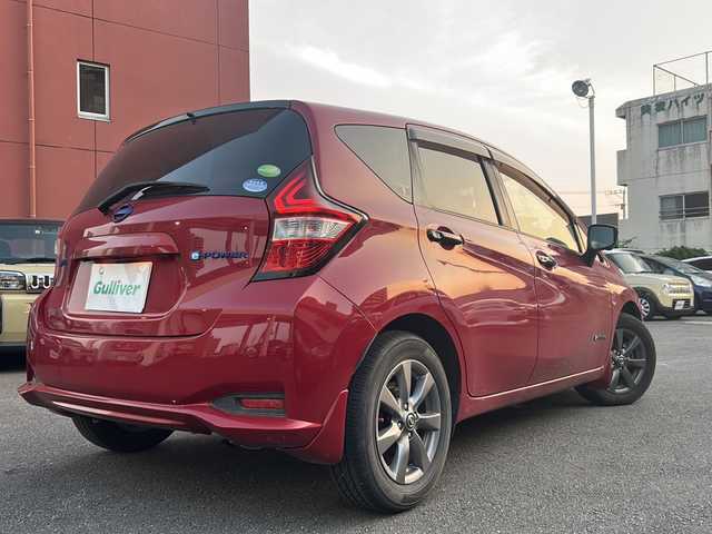 日産 ノート e－パワー X Bアロー 宮崎県 2017(平29)年 6.6万km ガーネットレッド/スーパーブラック 2トーン SDナビ/Bluetooth/CD/DVDチェンジャー/アラウンドビューモニター/フルセグTV/ETC/コーナーセンサー（前後）/LEDライト/レーダークルーズコントロール/レーンアシスト