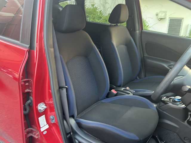 日産 ノート e－パワー X Bアロー 宮崎県 2017(平29)年 6.6万km ガーネットレッド/スーパーブラック 2トーン SDナビ/Bluetooth/CD/DVDチェンジャー/アラウンドビューモニター/フルセグTV/ETC/コーナーセンサー（前後）/LEDライト/レーダークルーズコントロール/レーンアシスト