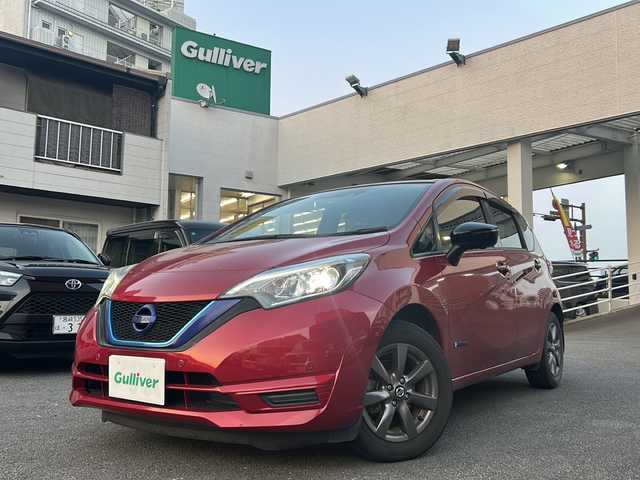 日産 ノート e－パワー X Bアロー 宮崎県 2017(平29)年 6.6万km ガーネットレッド/スーパーブラック 2トーン SDナビ/Bluetooth/CD/DVDチェンジャー/アラウンドビューモニター/フルセグTV/ETC/コーナーセンサー（前後）/LEDライト/レーダークルーズコントロール/レーンアシスト