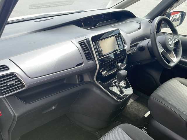 日産 セレナ ハイウェイスター V 青森県 2020(令2)年 5.5万km ブリリアントホワイトパール 4WD/セーフティパックA/純正SDナビ・フルセグTV/CD・DVD・Bluetooth・SD/純正フリップダウンモニター/アラウンドビューモニター/両側パワースライドドア/エマージェンシーブレーキ/クルーズコントロール/レーンキープアシスト/サイド・カーテンエアバッグ/ナビ連動純正ドライブレコーダー/ビルトインETC/2.3列目USB電源ソケット/LEDヘッドライト/LEDフォグランプ/純正15インチアルミ