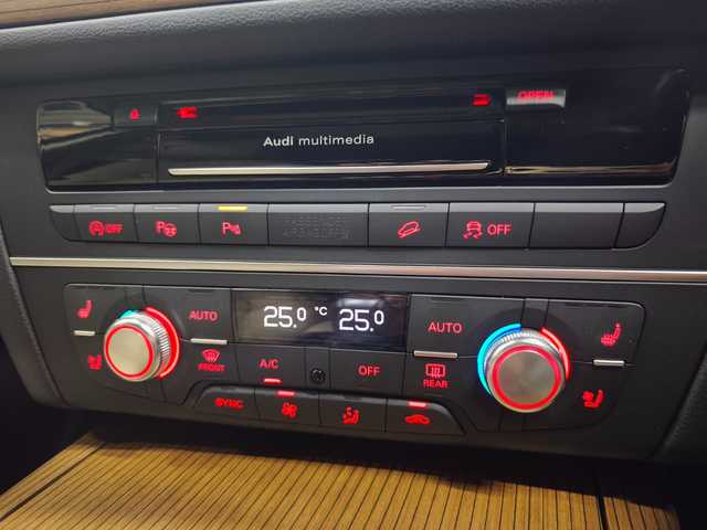 アウディ Ａ６ オールロードクワトロ 群馬県 2015(平27)年 9.3万km 茶 BOSEサウンド/サンルーフ/シートベンチレーション/20インチAW/ETC2.0/パークアシスト/Bluetooth/純正ナビ/パークアシスト/フルセグTV/コーナーセンサー
