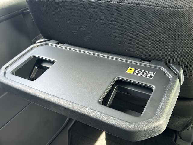 トヨタ ルーミー カスタムG 福岡県 2020(令2)年 3.3万km レーザーブルークリスタルシャイン ・ワンオーナー/・9インチナビ（BLUETOOTH/フルセグ/BC/CD/DVD）/・両側パワースライドドア/・ドライブレコーダー/・クルーズコントロール/・横滑り防止装置/・衝突軽減システム/・クリアランスソナー/・DN席シートヒーター/・ウォークスルー/・純正14インチAW/・LEDヘッドライト/・オートライト/・オートマチックハイビーム/・ETC/・純正フロアマット/・ドアバイザー/・スペアキー/・保証書/・取扱説明書