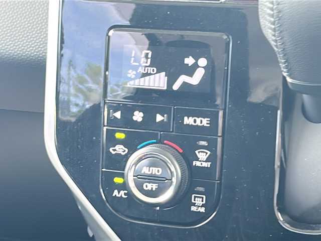 トヨタ ルーミー カスタムG 福岡県 2020(令2)年 3.3万km レーザーブルークリスタルシャイン ・ワンオーナー/・9インチナビ（BLUETOOTH/フルセグ/BC/CD/DVD）/・両側パワースライドドア/・ドライブレコーダー/・クルーズコントロール/・横滑り防止装置/・衝突軽減システム/・クリアランスソナー/・DN席シートヒーター/・ウォークスルー/・純正14インチAW/・LEDヘッドライト/・オートライト/・オートマチックハイビーム/・ETC/・純正フロアマット/・ドアバイザー/・スペアキー/・保証書/・取扱説明書