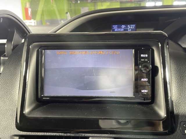 トヨタ ヴォクシー ZS 煌 沖縄県 2016(平28)年 6.4万km パール 県外仕入　/禁煙　/革調シートカバー　/純正ナビ　/フルセグＴＶ　/トヨタセーフティセンス　/バックカメラ　/両側電動パワースライドドア　/ビルトインＥＴＣ　/前方ドライブレコーダー　/フリップダウンモニター/純正16インチアルミホイール/Bluetooth