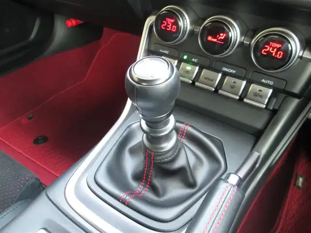 トヨタ ＧＲ８６ RZ 千葉県 2022(令4)年 1.3万km マグネタイトグレーメタリック ワンオーナー/6速MT車/純正9型SDナビ、フルセグTV/バックカメラ/純正オーディオ【DVD/CD/BT/SD】/GRパーツ/・トランクスポイラー/・エアロスタビライジングカバー/・ドアスタビライザー/・フロアマット&ドアバイザー/LEDヘッドライト(SRH)&リアフォグ/クルーズコントロール/BSD/RCTA/ハーフレザーシート/前席シートヒーター/社外前後ドライブレコーダー/スペアタイヤ/ETC、スペアキー/取扱説明書/ナビ取扱説明書/新車時保証書/トヨタ整備記録簿(R5/R6)