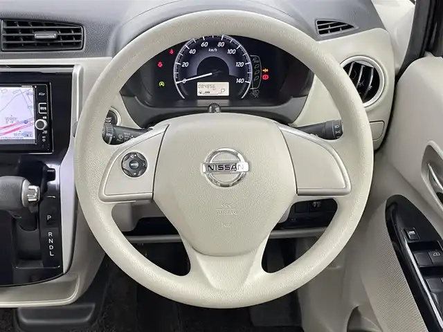 日産 デイズ X ボレロ 千葉県 2017(平29)年 8.5万km モカブラウンP エマージェンシーブレーキ/純正ナビ/アラウンドビューモニター/フルセグ/Ｂｌｕｅｔｏｏｔｈ/ＤＶＤ再生/ＥＴＣ/ドラレコ/ボレロ専用ツートンカラー合成皮革シート/純正フロアマット/ステアリングスイッチ/スマートキー