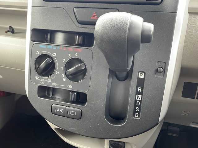 ダイハツ タント L リミテッド SAⅢ 新潟県 2019(令1)年 6.1万km ブラックマイカメタリック 純正メモリナビ:NMZKーW69D/バックカメラ/衝突軽減システム/後方コーナーセンサー/レーンキープアシスト/夏タイヤ積載/ETC/取扱説明書/保証書