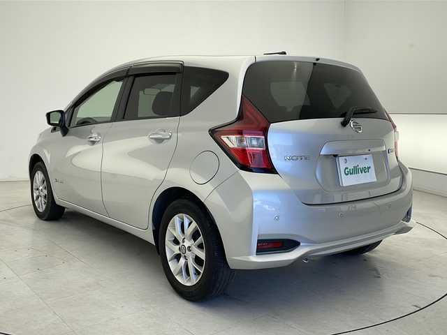 日産 ノート e－パワー X 千葉県 2019(令1)年 2.5万km ブリリアントシルバー 電動ウィンカーミラー/純正バイザー/純正マット/プッシュスタート/ＥＴＣ/純正ナビ（ＴＶ／ＣＤ／ＢＴ／ｉｐｏｄ）/バックカメラ/レーンキープアシスト/衝突軽減/ＬＥＤライト