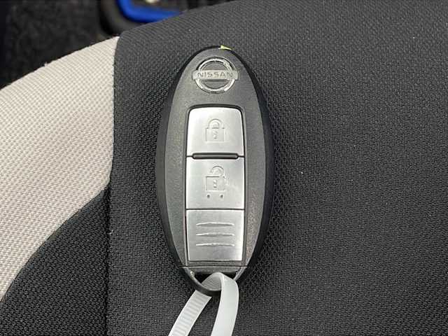 日産 ノート e－パワー X 千葉県 2019(令1)年 2.5万km ブリリアントシルバー 電動ウィンカーミラー/純正バイザー/純正マット/プッシュスタート/ＥＴＣ/純正ナビ（ＴＶ／ＣＤ／ＢＴ／ｉｐｏｄ）/バックカメラ/レーンキープアシスト/衝突軽減/ＬＥＤライト