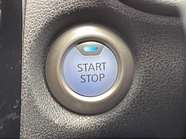 日産 ノート e－パワー X 千葉県 2019(令1)年 2.5万km ブリリアントシルバー 電動ウィンカーミラー/純正バイザー/純正マット/プッシュスタート/ＥＴＣ/純正ナビ（ＴＶ／ＣＤ／ＢＴ／ｉｐｏｄ）/バックカメラ/レーンキープアシスト/衝突軽減/ＬＥＤライト