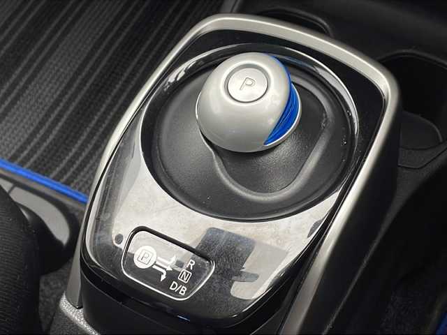 日産 ノート e－パワー X 千葉県 2019(令1)年 2.5万km ブリリアントシルバー 電動ウィンカーミラー/純正バイザー/純正マット/プッシュスタート/ＥＴＣ/純正ナビ（ＴＶ／ＣＤ／ＢＴ／ｉｐｏｄ）/バックカメラ/レーンキープアシスト/衝突軽減/ＬＥＤライト