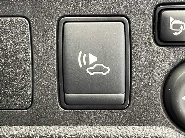 日産 ノート e－パワー X 千葉県 2019(令1)年 2.5万km ブリリアントシルバー 電動ウィンカーミラー/純正バイザー/純正マット/プッシュスタート/ＥＴＣ/純正ナビ（ＴＶ／ＣＤ／ＢＴ／ｉｐｏｄ）/バックカメラ/レーンキープアシスト/衝突軽減/ＬＥＤライト