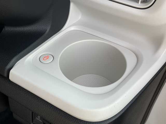 ダイハツ ムーヴ キャンバス ストライプス G 福岡県 2023(令5)年 0.1千km シャイニングホワイトパール/スムーズグレーマイカメタリック 登録時走行距離９km/シートヒーター（運転席・助手席）/両側パワースライドドア/コーナーセンサー/衝突被害軽減システム/横滑り防止装置/車線逸脱防止支援システム/ヒルスタートアシスト/カーテンエアバック/ベンチシート/エンジンスタートボタン/アイドリングストップ/スマートキー/スペアキー1本/キーレスエントリー/純正LEDヘッドライト/オートライト/説明書/保証書