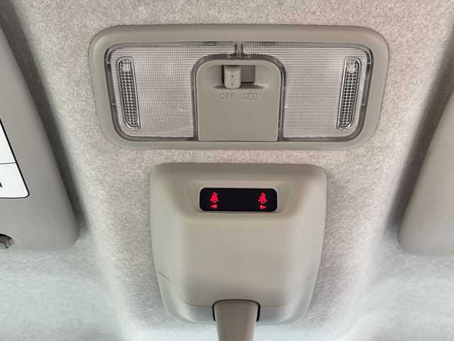 ダイハツ ムーヴ キャンバス ストライプス G 福岡県 2023(令5)年 0.1千km シャイニングホワイトパール/スムーズグレーマイカメタリック 登録時走行距離９km/シートヒーター（運転席・助手席）/両側パワースライドドア/コーナーセンサー/衝突被害軽減システム/横滑り防止装置/車線逸脱防止支援システム/ヒルスタートアシスト/カーテンエアバック/ベンチシート/エンジンスタートボタン/アイドリングストップ/スマートキー/スペアキー1本/キーレスエントリー/純正LEDヘッドライト/オートライト/説明書/保証書