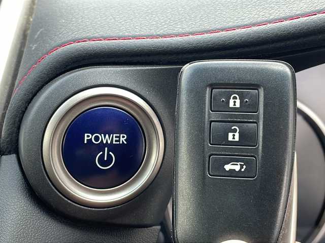 レクサス ＮＸ 300h Fスポーツ 山口県 2017(平29)年 2.7万km ホワイトノーヴァガラスフレーク ワンオーナー/メーカーオプションナビ/(CD/DVD/USB/Bluetooth/フルセグTV)/バックカメラ/ビルトインETC2.0/純正エアロ/衝突軽減ブレーキ/レーンキープアシスト/コーナーセンサー/レーダークルーズコントロール/パワーバックドア/オートライト/オートハイビーム/三眼LEDヘッドランプ/フォグランプ/シーケンシャルウィンカー/ステアリングスイッチ/パドルシフト/プッシュスタート/スマートキー×２/カードキー×１/レザーシート/パワーシート/シートヒーター/エアシート/ハンドルヒーター/純正フロアマット/社外アルミホイール/取扱説明書/保証書
