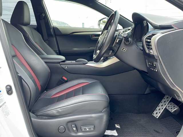 レクサス ＮＸ 300h Fスポーツ 山口県 2017(平29)年 2.7万km ホワイトノーヴァガラスフレーク ワンオーナー/メーカーオプションナビ/(CD/DVD/USB/Bluetooth/フルセグTV)/バックカメラ/ビルトインETC2.0/純正エアロ/衝突軽減ブレーキ/レーンキープアシスト/コーナーセンサー/レーダークルーズコントロール/パワーバックドア/オートライト/オートハイビーム/三眼LEDヘッドランプ/フォグランプ/シーケンシャルウィンカー/ステアリングスイッチ/パドルシフト/プッシュスタート/スマートキー×２/カードキー×１/レザーシート/パワーシート/シートヒーター/エアシート/ハンドルヒーター/純正フロアマット/社外アルミホイール/取扱説明書/保証書