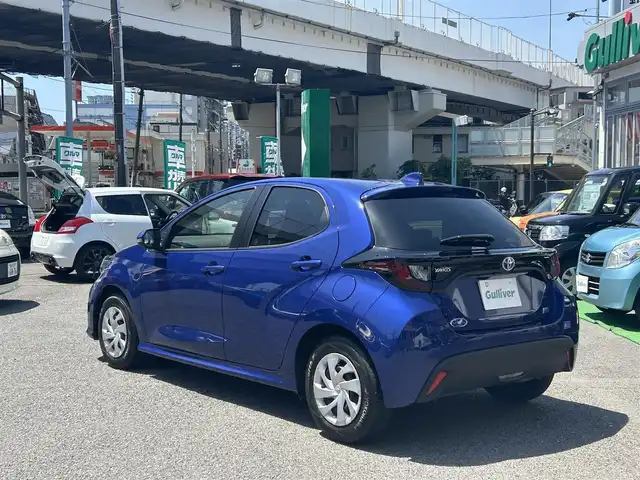 トヨタ ヤリス ハイブリッド G 神奈川県 2020(令2)年 3.3万km ダークブルーマイカM ワンオーナー/純正ナビ/BT/フルセグTV/クルーズコントロール追従機能付き/レーントレーシングアシスト/ロードサインアシスト/プリクラッシュセーフティ/パーキングサポートブレーキ/クリアランスソナー/バック/サイド/フロンカメラ/イモビライザーシステム/T-Connect/先行車発信告知機能/サイド/カーテンエアバック/TOYOTA AUTO ALARM/前後ドラレコ/ETC/オールオートパワーウィンドウ/集中ドアロック/USB付/ウィンカーミラー/スペアタイヤ/保証書/取説