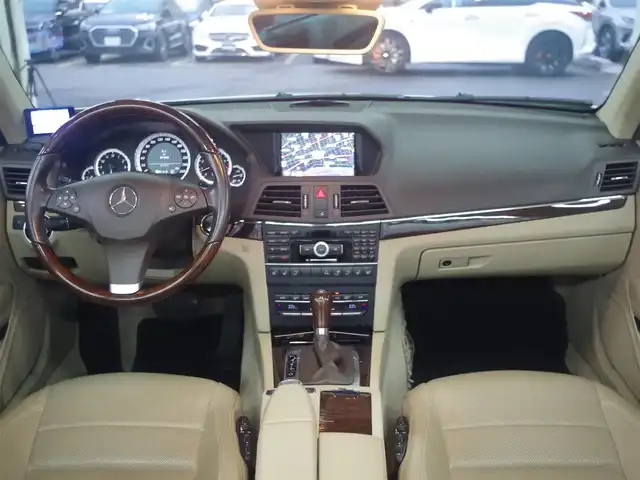 メルセデス・ベンツ Ｅ３５０ カブリオレ 兵庫県 2010(平22)年 4.8万km ダイヤモンドホワイト 左ハンドル/純正ナビ/バックカメラ/本革シート/シートヒーター/ベンチレーター/エアスカーフ/クルーズコントロール/フルセグTV/レーダー/パワーシート/オートエアコン/オートライト/ETC/スマートキー