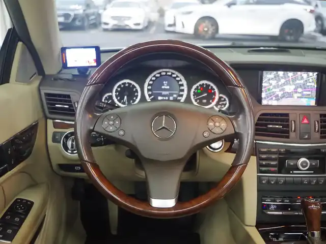 メルセデス・ベンツ Ｅ３５０ カブリオレ 兵庫県 2010(平22)年 4.8万km ダイヤモンドホワイト 左ハンドル/純正ナビ/バックカメラ/本革シート/シートヒーター/ベンチレーター/エアスカーフ/クルーズコントロール/フルセグTV/レーダー/パワーシート/オートエアコン/オートライト/ETC/スマートキー