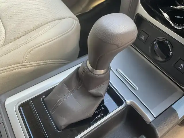 トヨタ ランドクルーザー プラド TX 青森県 2023(令5)年 1.7万km ホワイトパールクリスタルシャイン 4WD/ワンオーナー/トヨタセーフティーセンス/・プリクラッシュ/・レーンキープアシスト/・追従クルーズコントロール/・オートマチックハイビーム/・ロードサインアシスト/社外ディスプレイオーディオ/[AM/FM/DVD/CD/USB/BT/AUX]/バックカメラ/社外ドライブレコーダー/フォグランプ/ハーフレザー/シートヒーター/ETC/サンルーフ/コーナーセンサー/エアバッグダブル＋カーテンエアバッグ/純正アルミホイール/ステアリングスイッチ/横滑り防止機能/シガーソケット/スタッドレスタイヤ積み込み/取扱説明書