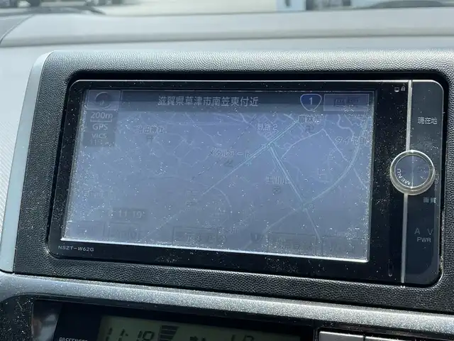 トヨタ ウィッシュ 1．8X 滋賀県 2012(平24)年 10.9万km ホワイトパールクリスタルシャイン 純正SDナビ/【フルセグTV、CD・DVD再生可能、Bluetooth】/バックカメラ/横滑り防止装置/ETC/社外15インチAW/リモコンキー/純正フロアマット/スペアキー/取扱説明書/保証書