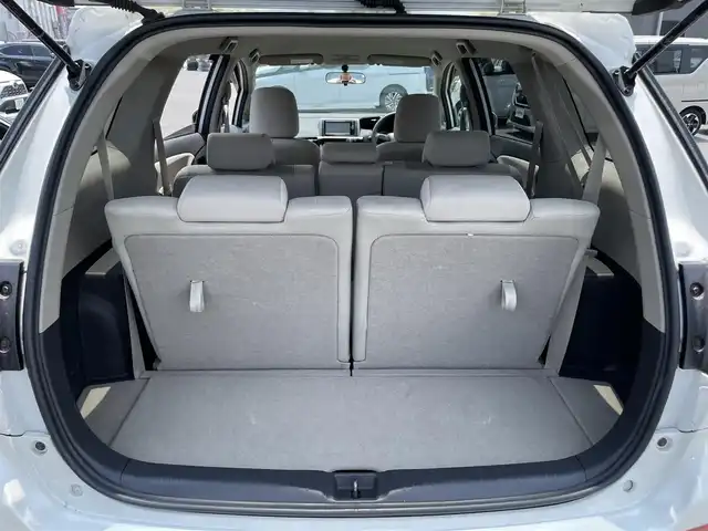 トヨタ ウィッシュ 1．8X 滋賀県 2012(平24)年 10.9万km ホワイトパールクリスタルシャイン 純正SDナビ/【フルセグTV、CD・DVD再生可能、Bluetooth】/バックカメラ/横滑り防止装置/ETC/社外15インチAW/リモコンキー/純正フロアマット/スペアキー/取扱説明書/保証書