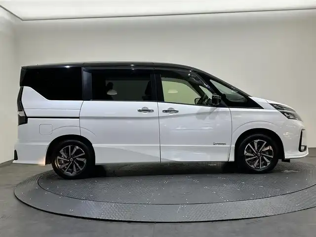 日産 セレナ e－パワー ハイウェイスター V 愛媛県 2020(令2)年 2.9万km ブリリアントホワイトパール 2トーン ・プロパイロット/・エマージェンシーブレーキ /・純正ナビゲーション/・Bluetooth/フルセグテレビ/DVD/・アラウンドビューモニター/・フリップダウンモニター/・両側パワースライドドア/・ドライブレコーダー/・ETC/・LEDヘッドライト/・カプロンハーフシート