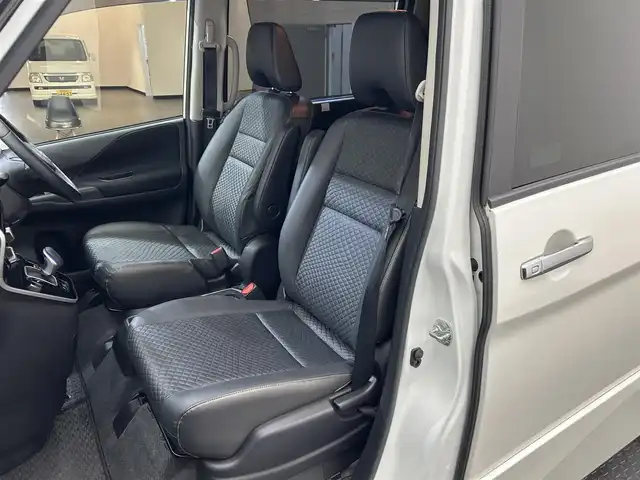 日産 セレナ e－パワー ハイウェイスター V 愛媛県 2020(令2)年 2.9万km ブリリアントホワイトパール 2トーン ・プロパイロット/・エマージェンシーブレーキ /・純正ナビゲーション/・Bluetooth/フルセグテレビ/DVD/・アラウンドビューモニター/・フリップダウンモニター/・両側パワースライドドア/・ドライブレコーダー/・ETC/・LEDヘッドライト/・カプロンハーフシート