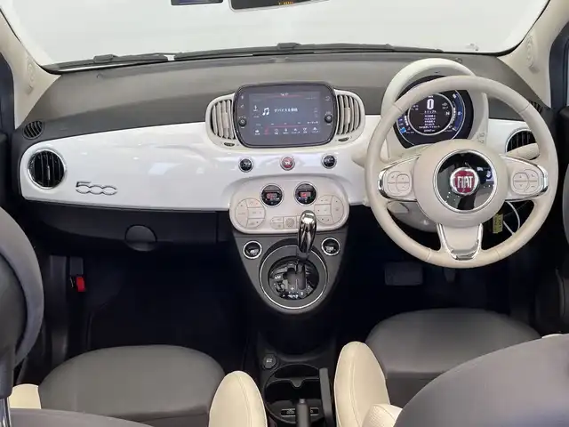 フィアット フィアット ５００Ｃ ツインエア ドルチェヴィータ 栃木県 2023(令5)年 2.5万km 白 ワンオーナー/純正ディスプレイオーディオ/（Bluetooth・USB）/サンルーフ/バックカメラ/前方ドライブレコーダー/専用革調シートカバー/スカッフプレート/MTモード付AT/純正アルミホイール/純正フロアマット/LEDヘッドライト/フォグランプ/禁煙車/リモコンキー/取扱説明書/保証書