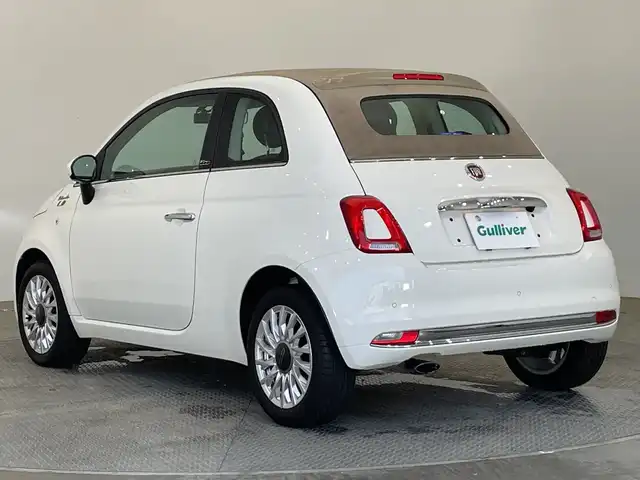 フィアット フィアット ５００Ｃ ツインエア ドルチェヴィータ 栃木県 2023(令5)年 2.5万km 白 ワンオーナー/純正ディスプレイオーディオ/（Bluetooth・USB）/サンルーフ/バックカメラ/前方ドライブレコーダー/専用革調シートカバー/スカッフプレート/MTモード付AT/純正アルミホイール/純正フロアマット/LEDヘッドライト/フォグランプ/禁煙車/リモコンキー/取扱説明書/保証書