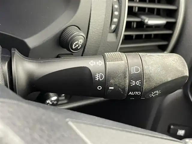 トヨタ ランドクルーザー プラド TX Lパッケージ 熊本県 2019(平31)年 5万km ブラック 4WD/禁煙車/サンルーフ/純正メモリナビ【NSZT-Y68T】/　フルセグTV/Bluetooth/CD/DVD/USB/HDMI/レーダークルーズコントロール/前席パワーシート/レザーシート/前席シートヒーター/前席エアシート/衝突被害軽減ブレーキ/レーンキープアシスト/前後コーナーセンサー/バックモニター/ビルトインETC/横滑り防止装置/オートマチックハイビーム/LEDヘッドライト/オートライト/ステアリングスイッチ/レザーステアリング/サブウーファー/スマートキー/プッシュスタート